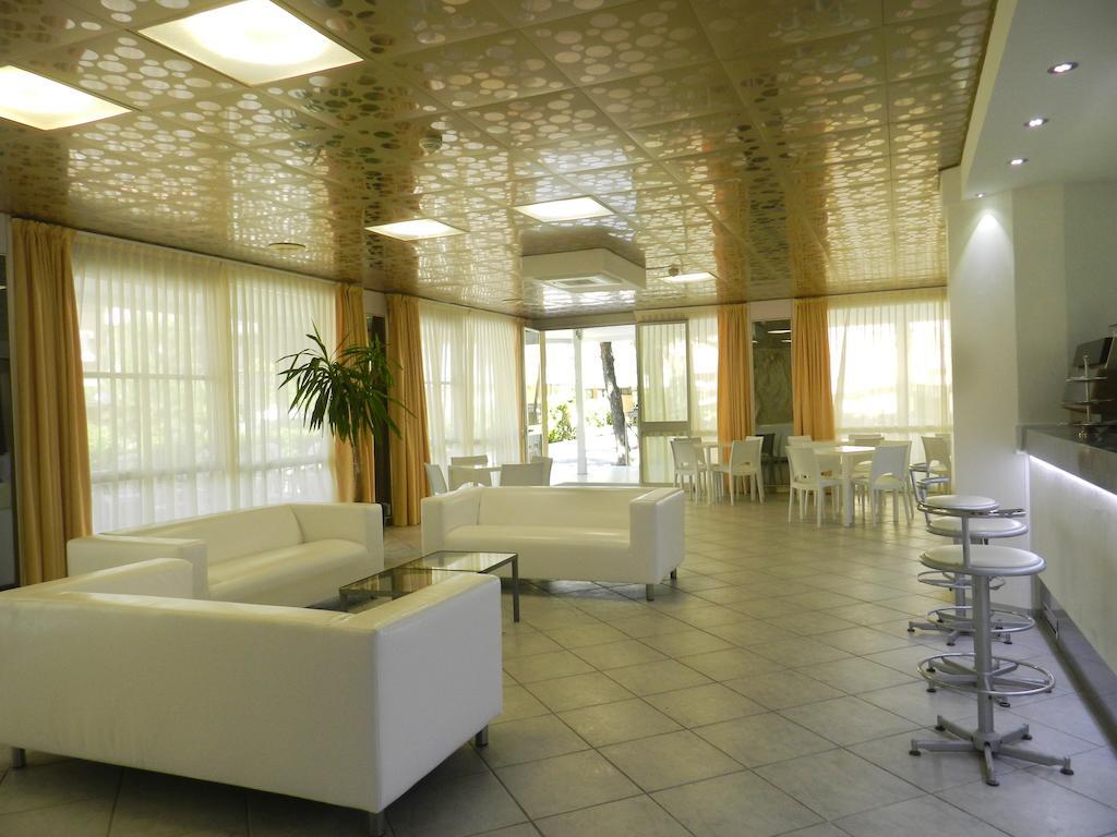 Hotel Michelangelo Bellaria-Igea Marina Bagian luar foto