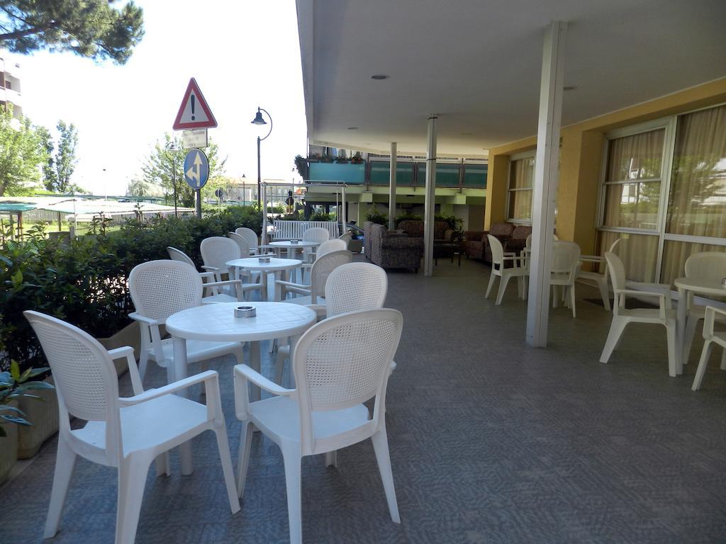 Hotel Michelangelo Bellaria-Igea Marina Bagian luar foto
