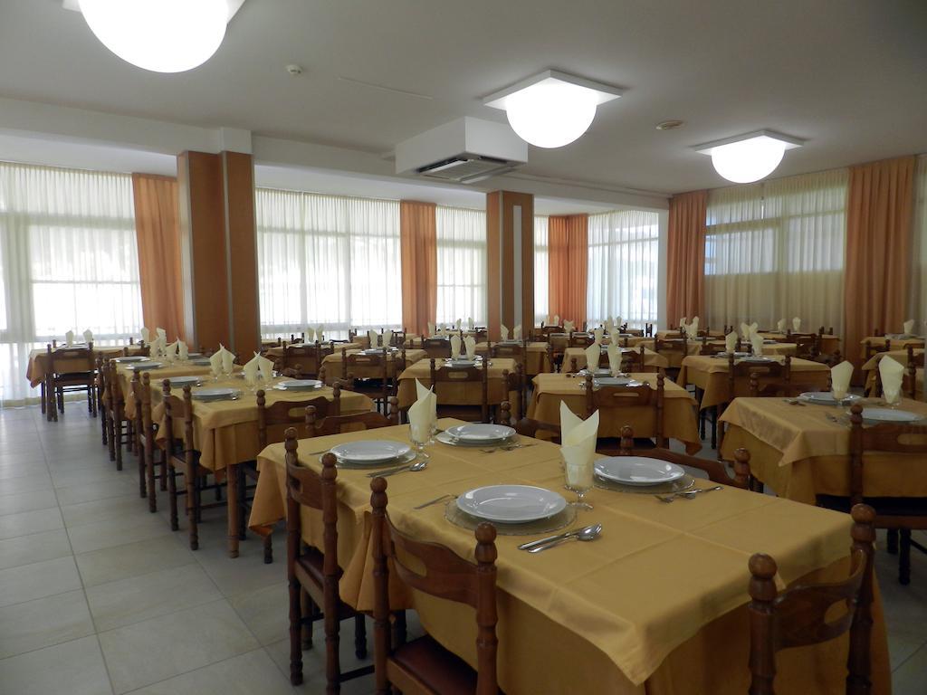 Hotel Michelangelo Bellaria-Igea Marina Bagian luar foto