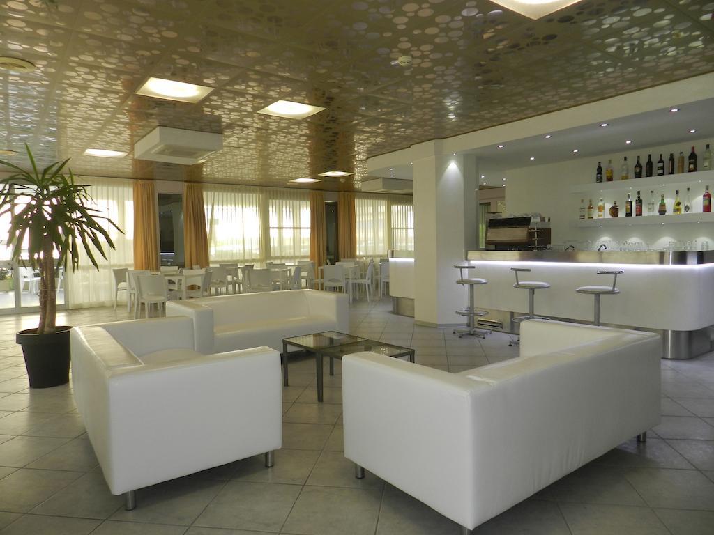 Hotel Michelangelo Bellaria-Igea Marina Bagian luar foto